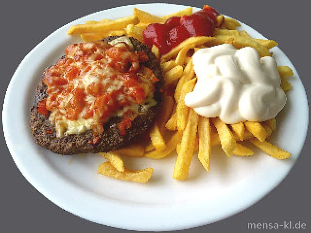 Rinderhacksteak mit Tomaten, Zwiebeln und Käse überbacken (La,Sf,R), Pommes frites und Salat