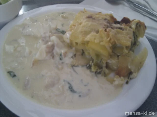 Kartoffel-Lauch-Gratin mit Kabeljau und Pfefferminze, dazu Salat