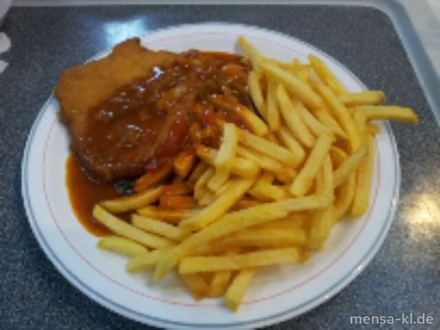 Paniertes Schweineschnitzel (S) mit Paprika-Rahmsoße, Pommes-Frites und Salat