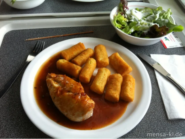 Hähnchenspieß (G) mit Pfeffersoße und Kroketten (1)