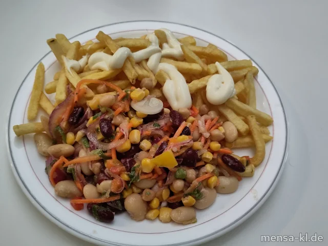Bunter Gemüsesalat (1,5,Sw,Sf) mit Pommes frites und Salat