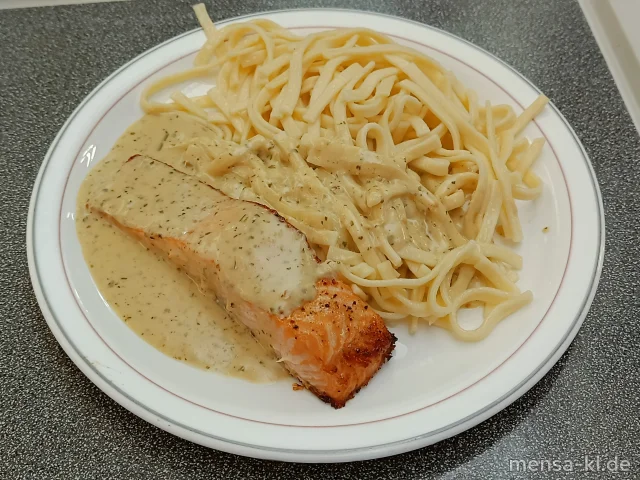 Lachsfilet (Fi) mit Pesto-Sahne-Soße (1,Gl,Nu,La,Sf) und Tagliatelle (Gl), dazu einen Beilagensalat nach Wahl