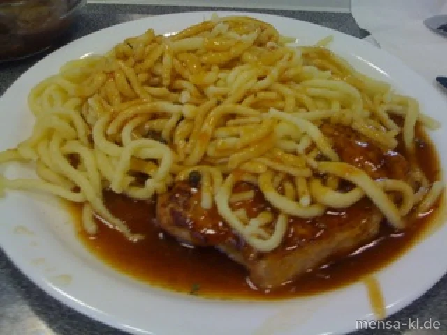 Schweinerückensteak mit Pfeffersoße und Spätzle