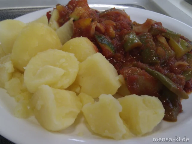 Gemüsepfanne "Espana", Dampfkartoffeln und Salat