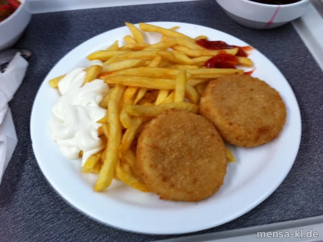 Gebackener Feta (V), Pommes-Frites (V) und frisches Paprikagemüse (V)