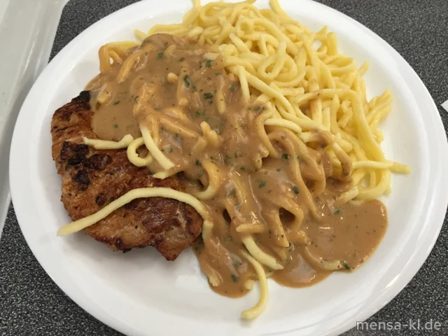 Schweinerückensteak (S) mit Kräuter-Rahmsoße (A) und Spätzle