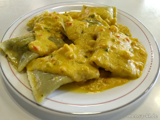 Gemüsemaultaschen (Gl) mit Kartoffel-Soße (Gl,Sl), dazu ein Beilagensalat nach Wunsch
