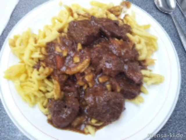Rindergeschnetzeltes in Calvados-Senfsoße (Gl,La,Sf,A,R), frische Spätzle (1,Gl,Ei)