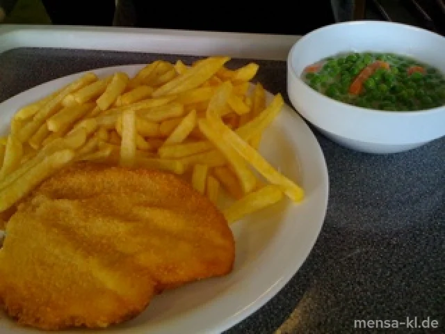 Paniertes Hähnchenbrustfilet, Pommes-Frites und Erbsen-Karotten-Gemüse