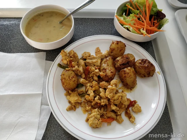 Ingwer-Hähnchenstreifen auf Rosmarin-Zitronen-Ofenkartoffeln (2,G), dazu Salat
