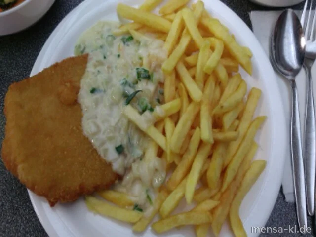 Paniertes Schweineschnitzel (Gl,S) mit Zwiebel-Sahnesoße (Gl,La), Pommes frites und Kaisergemüse (1,Gl,La)