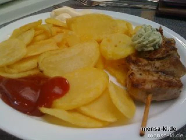 Schweinelendenspieß mit Kräuterbutter und Pommes-Chips
