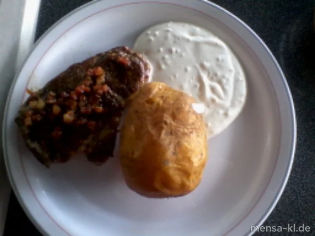 Winzersteak vom Schweinekamm (2,3,4,S) mit Sour Cream, dazu große Ofenkartoffeln