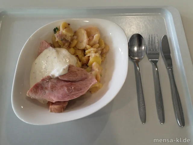 Rieslingschinken (2,8,S) mit Pfälzer Kartoffelsalat (1,3,5,9,Ei,La,Sw), dazu eine Dijon-Senf-Creme (La,Sf)