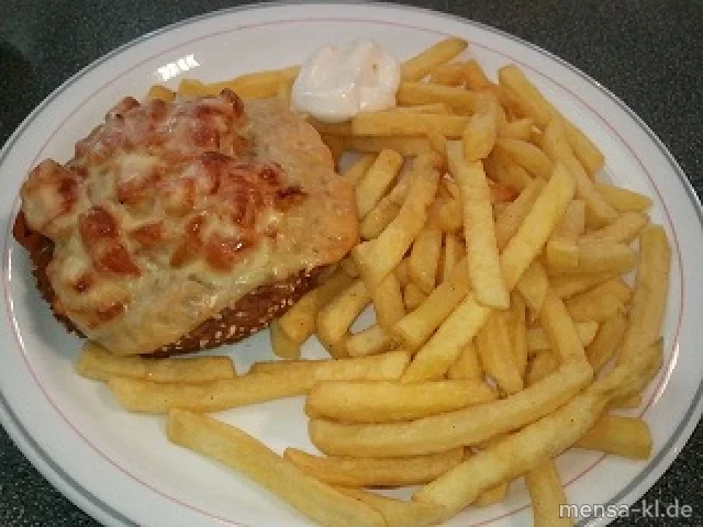 Vollkorn-Pilz-Brätling (2) "Cheeseburger Art" mit Tomate, Zwiebeln und Käse (1/2) überbacken, Pommes-Frites und Weißkohlsalat "Cole Slaw"