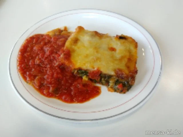 Lasagne mit Gemüsefüllung (Gl,Ei,La,Sl,V), Tomatensugo (V) und einem kleinen italienischen Salat (V)