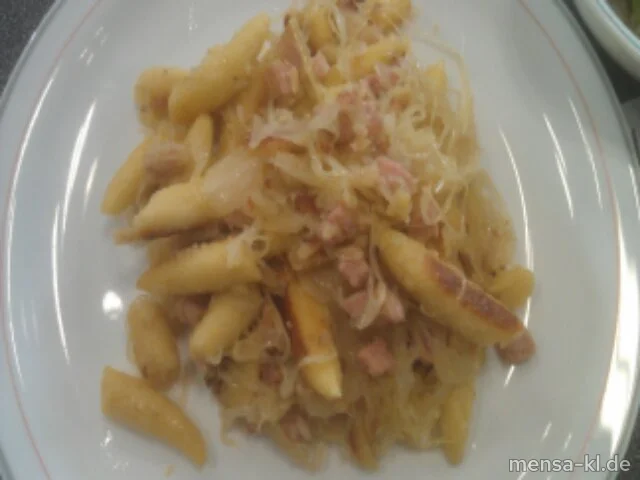 Schupfnudelpfanne (Lfrei) mit Kasslerfleisch (S,Lfrei) und Sauerkraut (Lfrei,A)