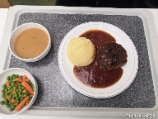 Frikadelle (Gl,Ei,S) mit Zwiebelsoße (Gl,Sf), Grumbeer-Stampes (5,La,Sw) und Erbsen-Karotten-Gemüse (La)