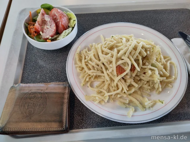 Spätzle-Gemüse-Pfanne (1,Gl,So), dazu einen Beilagensalat nach Wahl