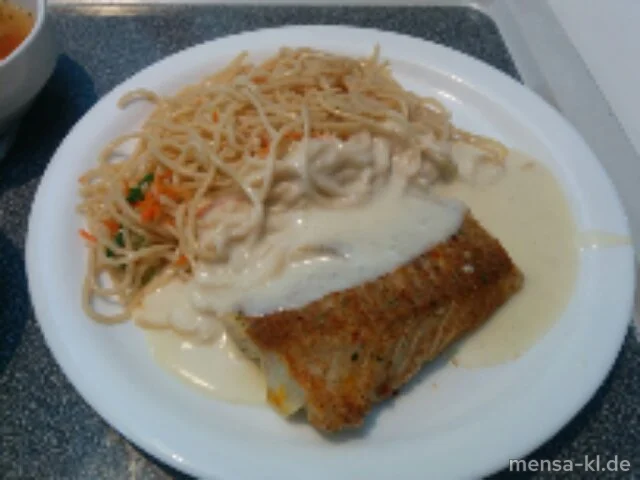Mariniertes Seelachsfilet (Fi) mit Limetten-Zitronengrassoße (3,La), Gemüse-Mie-Nudeln (Gl,Sl) und Salat