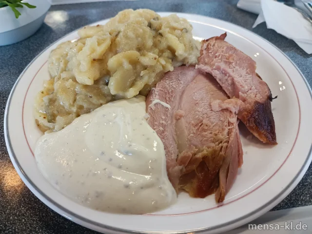Grillschinken (2,3,8,S) mit Dijonsenf-Dip (1,9,Gl,Ei,La,Sf) und hausgemachtem Kartoffelsalat (5,9,Ei,Sw), dazu einen Beilagensalat nach Wahl