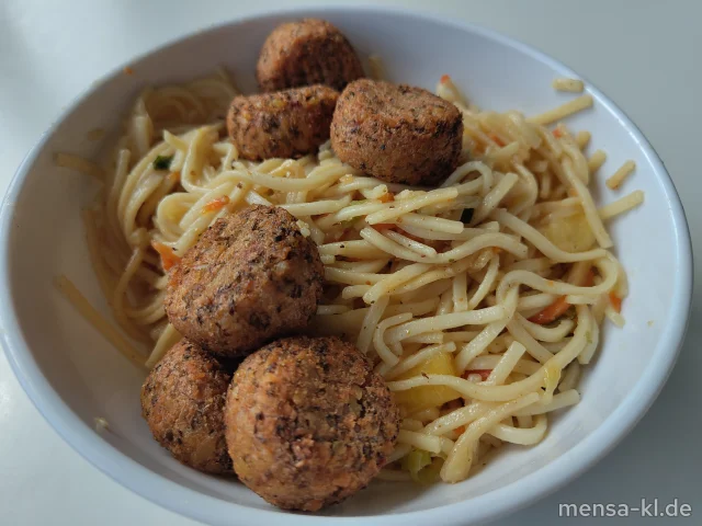 Bowl Food: Sesamnudeln, Möhrenstreifen, Sellerie, Ingwer, Ananas, Rosinen, Gewürze (2,3,Gl,Sl,Se,So) mit Protein-Komponente: Mungobonen Bits (Se), dazu Superfood: Mandeln (Nu,Se) und Salat