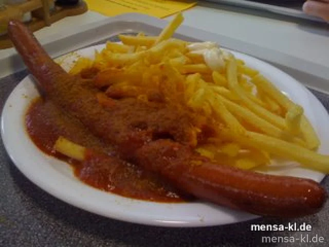 Rote Currywurst (R/2/3/4/8) mit Pommes-Frites