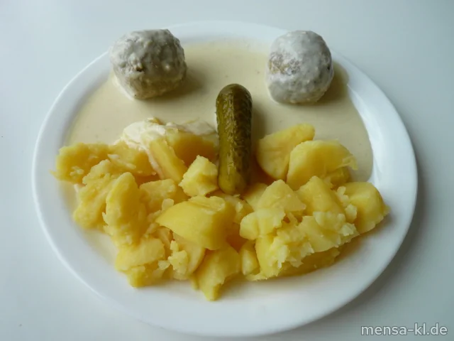 Zwää Fläschknepp (2,Gl,R,S) mit Meerrettichsoße (1,3,5,Gl,La,Sw), Gewürzgurke (2,9), Salzgrumbeere (5,Sw) und Endiviensalat