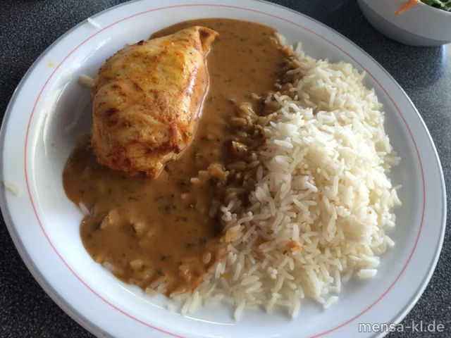 Hähnchenbrustfilet (G) mit Kräuter-Rahmsoße (Gl,La,Sf), Reis und Salat