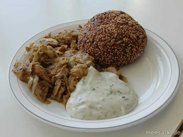 Kebab aus Putenfleisch (G) mit Kräuter-Dip (Gl,Nu,Sf), Protein-Dönerbrot (Gl,Se,So) und Krautsalat (1,5,Sw,Sf)