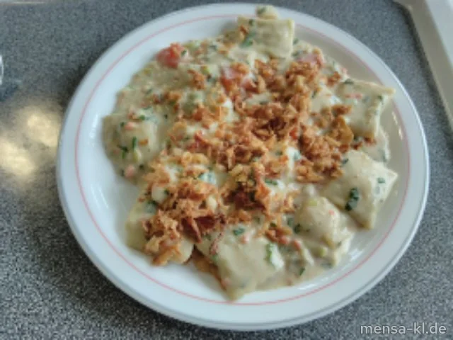 Maultaschen mit Gemüsefüllung (1,Gl,Ei,La,Sl,V) in Kräuter-Rahmsoße (Gl,La,Sl,V)