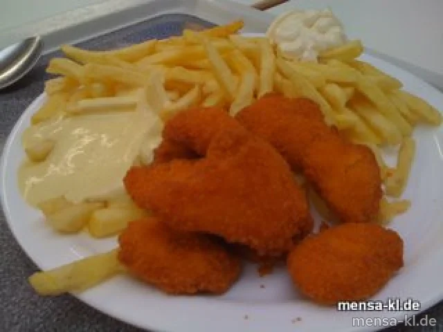 Hähnchencrossies mit Curry-Dip, Pommes-Frites und Salat