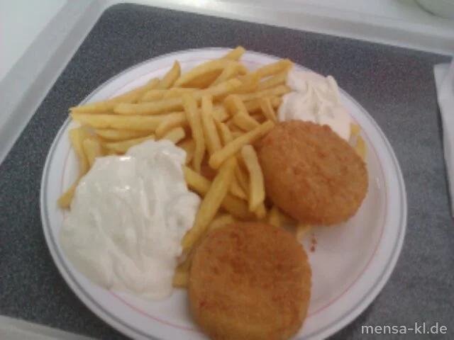 Gebackener Hirtenkäse (V) mit Tzatziki (V), Pommes-Frites (V) und Salat (V)