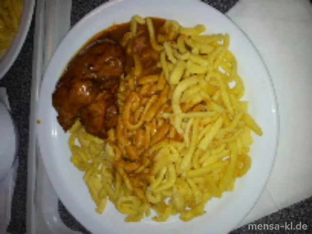 Hähnchenbrustfilet (G) mit Kräutersoße, Knöpfli und Lauchgemüse