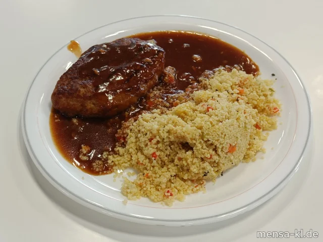 Geflügelhacksteak (Gl,Ei,G) mit Zwiebel-Granatapfelsoße (1), Couscous (Gl,Sl) und Salat