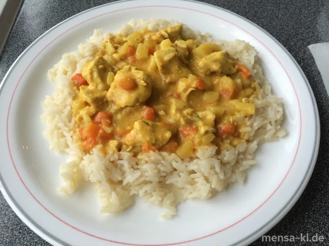 Indisches Geflügelcurry mit Kartoffeln und Gemüse (5,Gl,La,Sw,Sf,Se,G), dazu Reis (1) und Salat