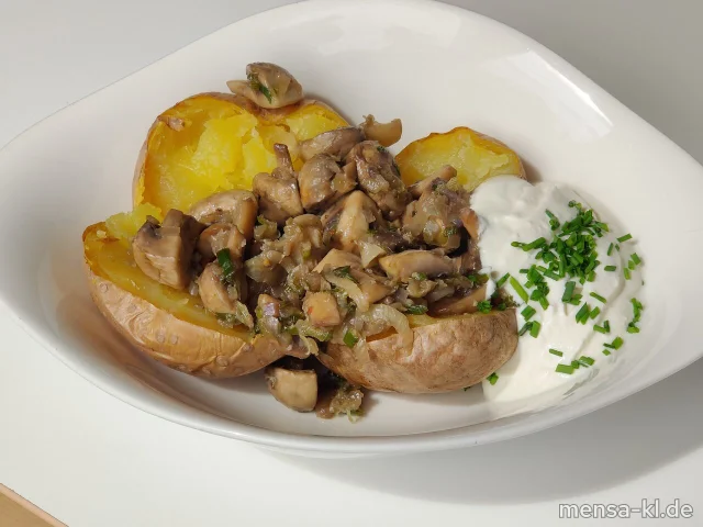 Grumbeer-Power: Ofenkartoffel mit gebratenen Champignons (V) und Knoblauch-Dip (La,V)