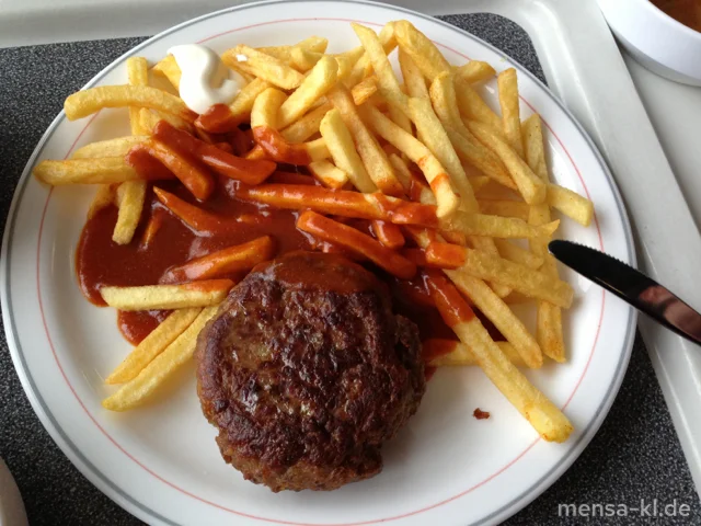 Curry-Frikadelle (R,S) mit Pommes-Frites und Farmersalat