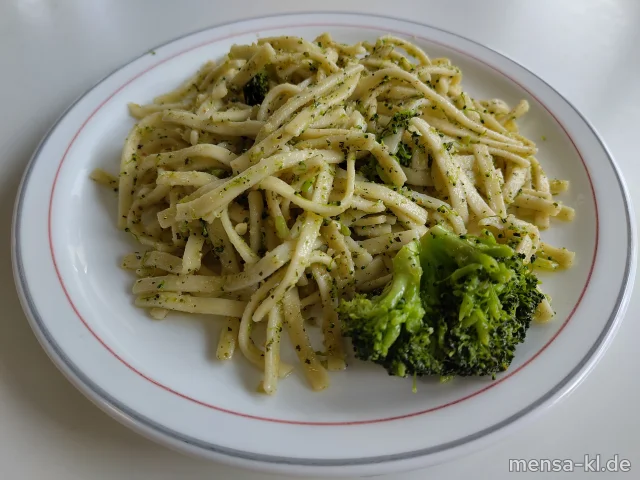 Linguine mit Pesto Genovese und Broccoli (Gl,Nu), dazu ein Beilagensalat nach Wahl