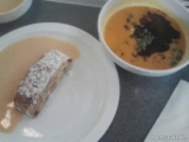 Kürbisrahmsuppe (V), dazu Apfelstrudel (3,V,A,Gt) mit Blutorangen-Vanillesoße (V)