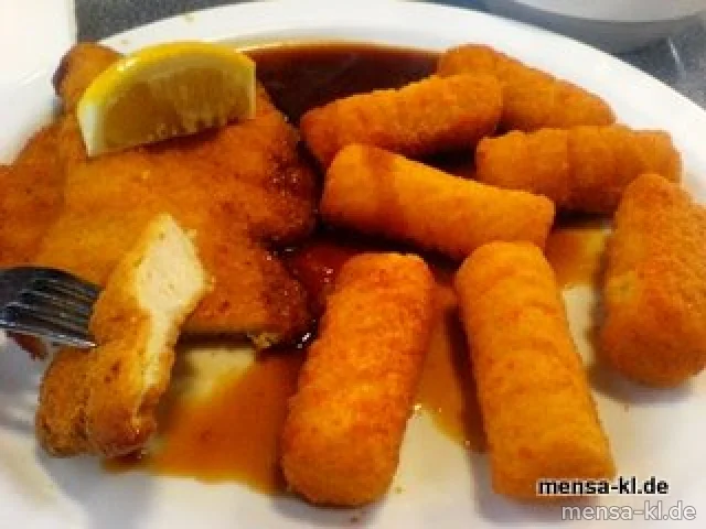 Paniertes Hähnchenbrustfilet, Kroketten (1) und Erbsen-Karotten-Gemüse