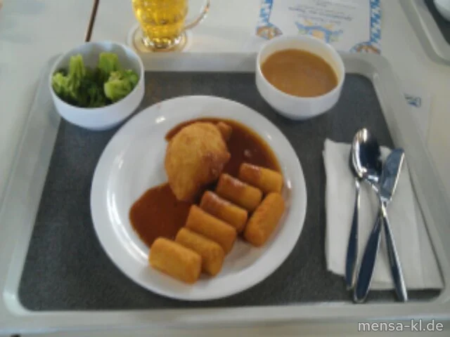 Hähnchen-Cordon bleu mit Truthahnschinken und Käse gefüllt (1,2,3,G), Kroketten (1) und Broccoligemüse