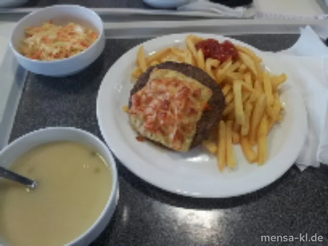 Rinderhacksteak "Cheeseburger Art" mit Tomate, Zwiebeln und Käse (1/2) überbacken, Pommes-Frites und Weißkohlsalat "Cole Slaw"