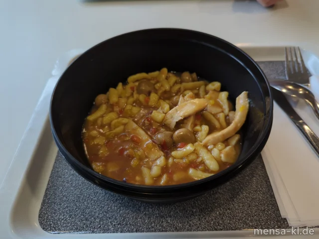 Frische Käsespätzle (Gl,Ei,La) oder: Zürcher Geschnetzeltes mit Hähnchenbrust, Champignons, Paprika und Spätzle (3,Gl,La,G) ⏰ Robotic Kitchen von 11:30 bis 14:30 Uhr