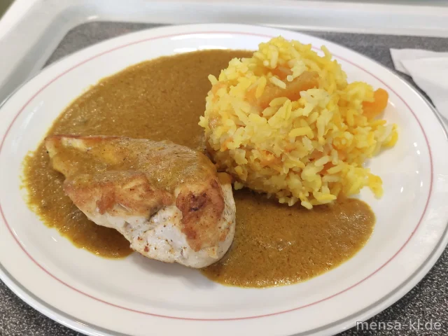 Hähnchenbrustfilet (G) mit Kokos-Currysoße (La,Sl,Sf) und Früchtereis, dazu einen Beilagensalat nach Wahl