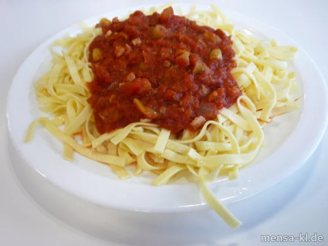 Tagliatelle (1,Gl,Ei) "Arrabiata" (2,S) und Salat