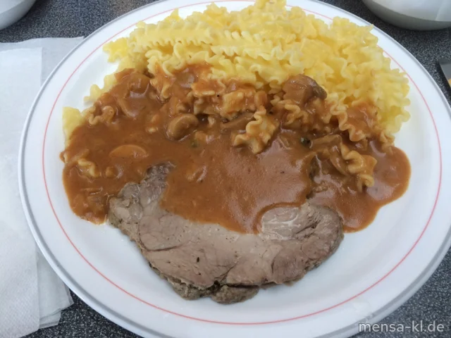 Rahmbraten (S) mit Brasilsoße (2,5,9,Gl,La,Sw), Eiernudeln (1,Gl,Ei) und Salat
