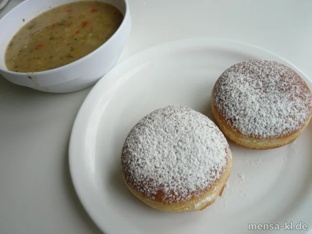 Pfälzer Grumbeersuppe (5,La,Sw,Sl,V), dazu zwei gefüllte Fasnachtskiechle (Gl,Ei,La,V)