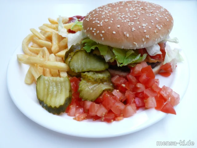 Burger (R) mit Brötchen und verschiedenen Zutaten zum selbst belegen, dazu Pommes-Frites