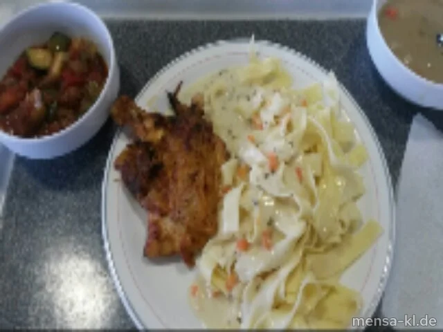 Maishähnchenbrustfilet (G) mit Thymiansahnesoße, Fettuccine und italienischem Schmorgemüse
